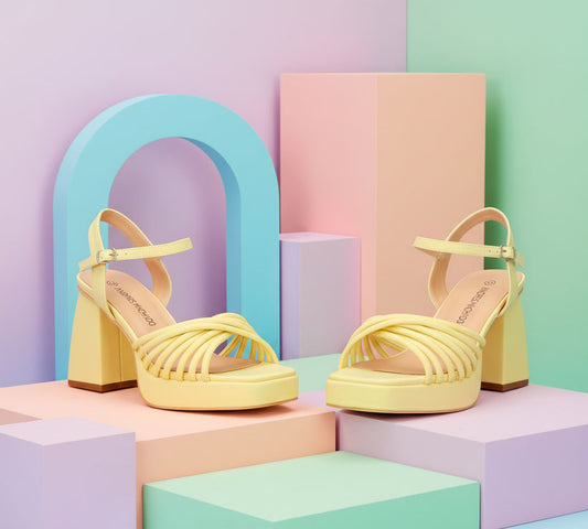 Sandalias amarillas de tacón en talla grande: historia, outfits y cómo llevarlas con estilo